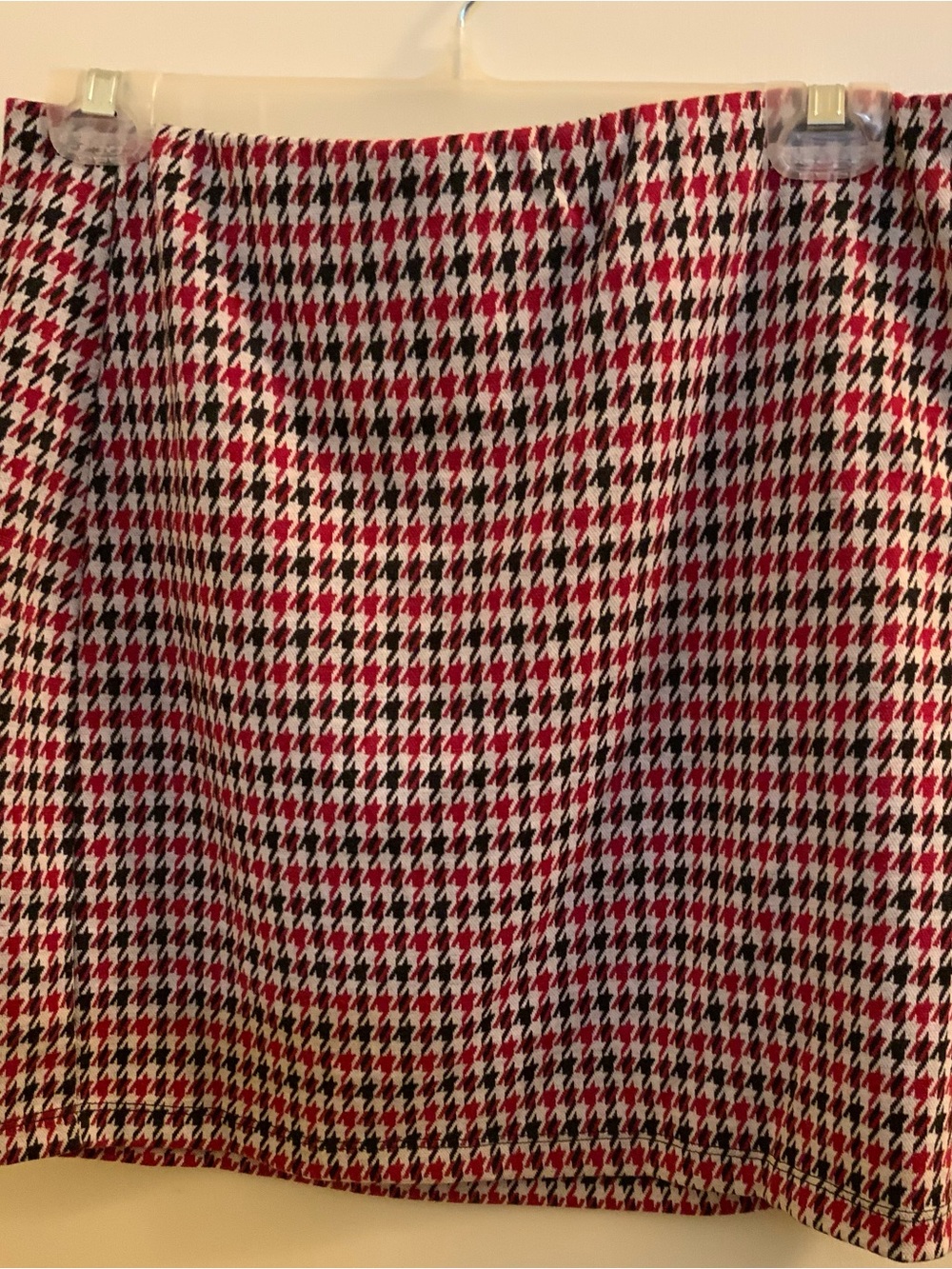 Forever 21 Red, Black & White Houndstooth Mini Skirt